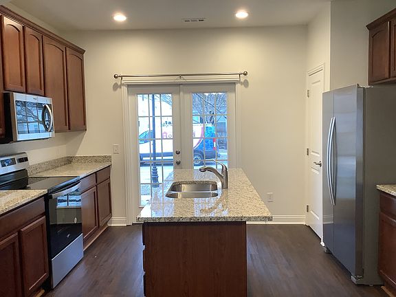 5th image of 1087 Finny Ave