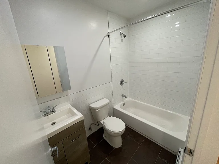 3219 Pearsall Ave #3 — Photo 2
