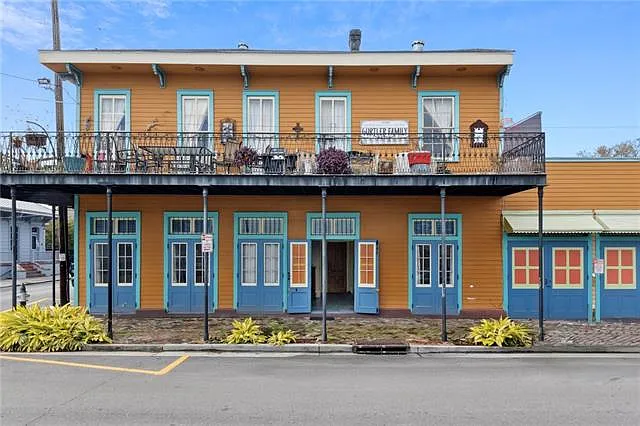600 Marigny St — Photo 2