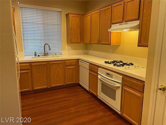 5th image of 8376 Hunter Brook St