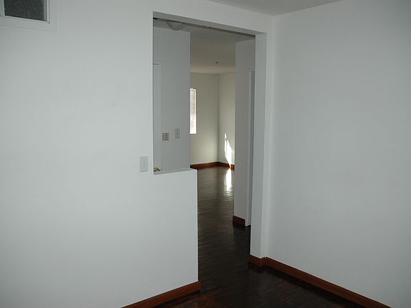 5th image of 2008 Warfield Ave #A