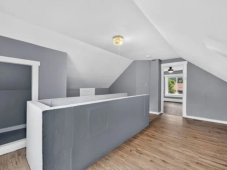 4446 Itaska St — Photo 31