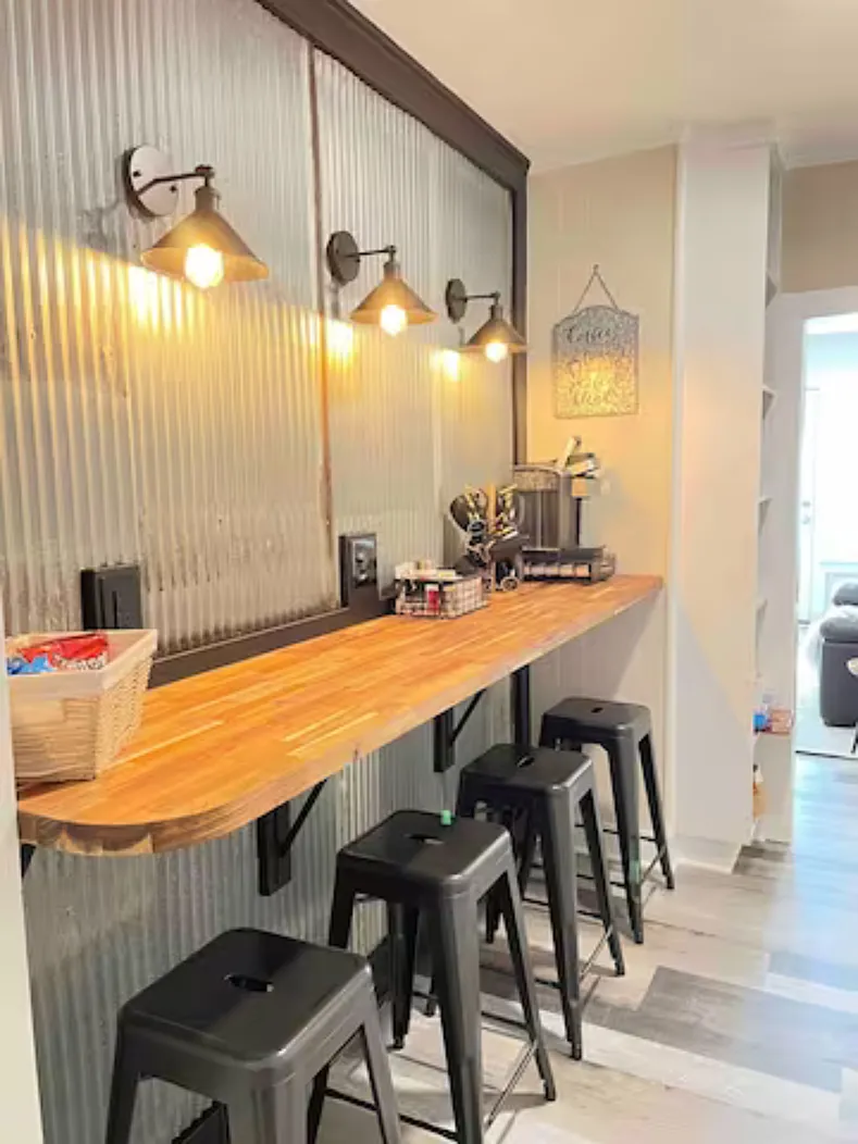 Fully Furnished Winter Rental — Photo 4