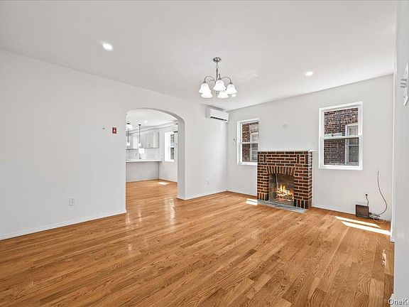 2nd image of 4084 Seton Avenue