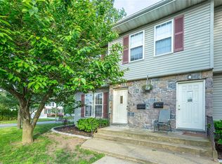 26 Pequot Ave #A, Pt Washington, NY 11050