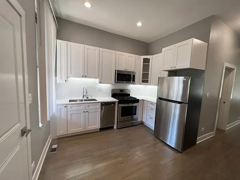 1227 W Ohio St #1 — Photo 9