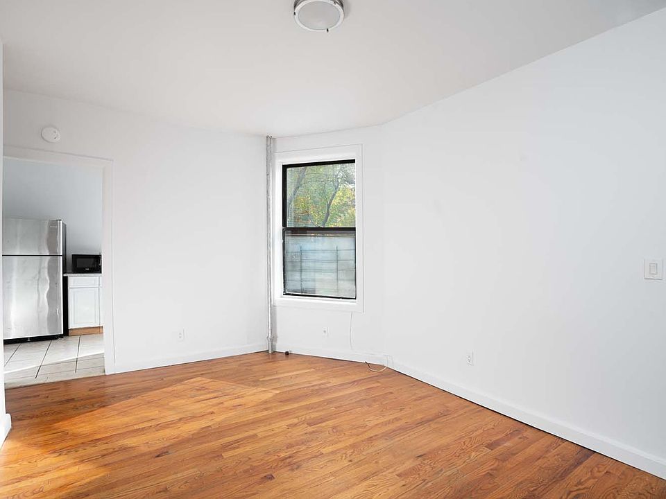 1st image of 198 15th St #8
