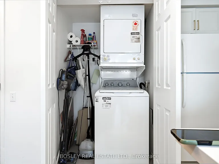 140 W Bathurst St #803 — Photo 19