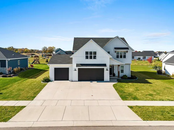 N9315 Touchdown Dr, Appleton, WI 54915