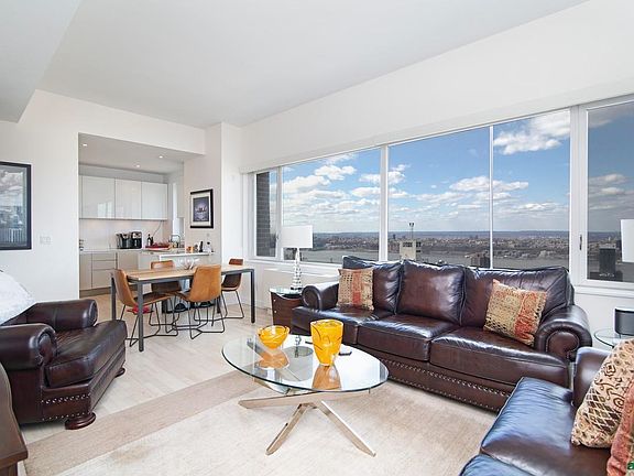 4th image of 322 W 57th St APT 57D