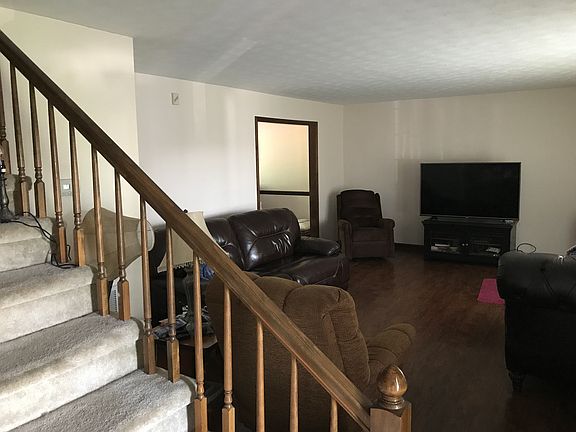 5th image of 722 S Sherbrooke Cir