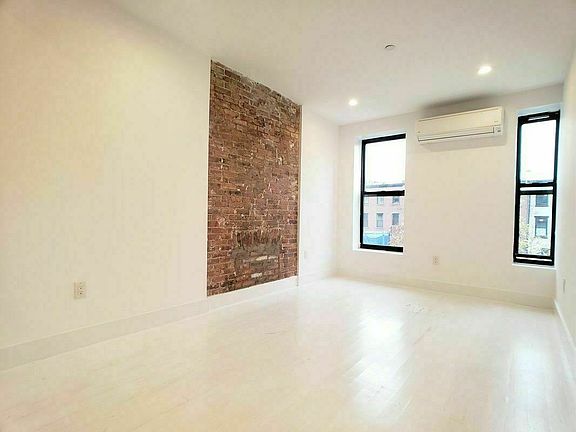 3rd image of 1004 Fulton St #4RR