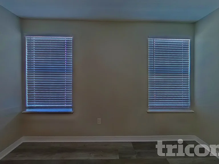 509 Kestrel Dr — Photo 12