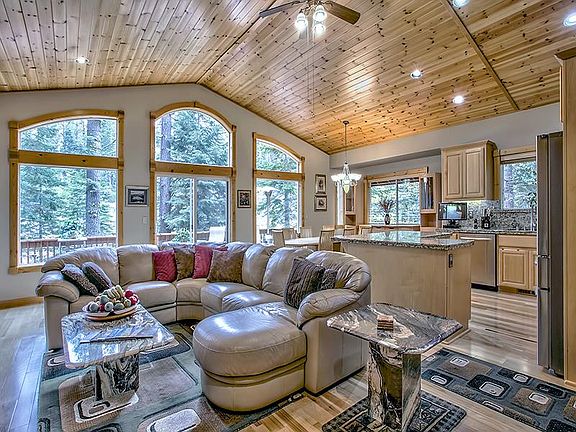 4th image of 12681 Bernese Ln