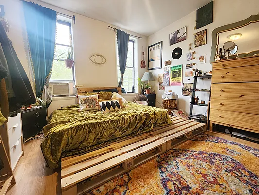 Rented by RELEASE NY | media 9