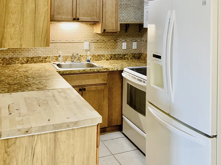 1120 Vineyard St #1 — Photo 6