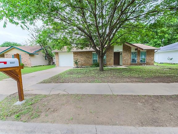 4th image of 10007 Woodstock Dr
