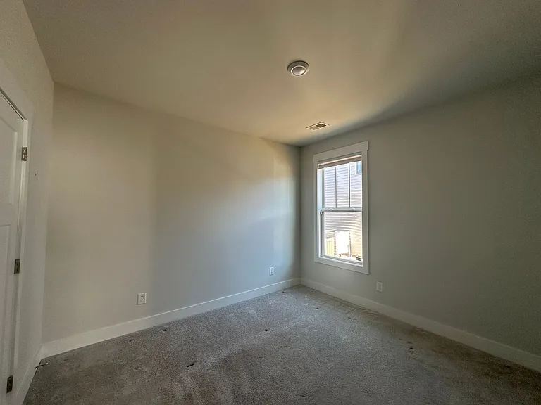 521 Robinwood Pl — Photo 13