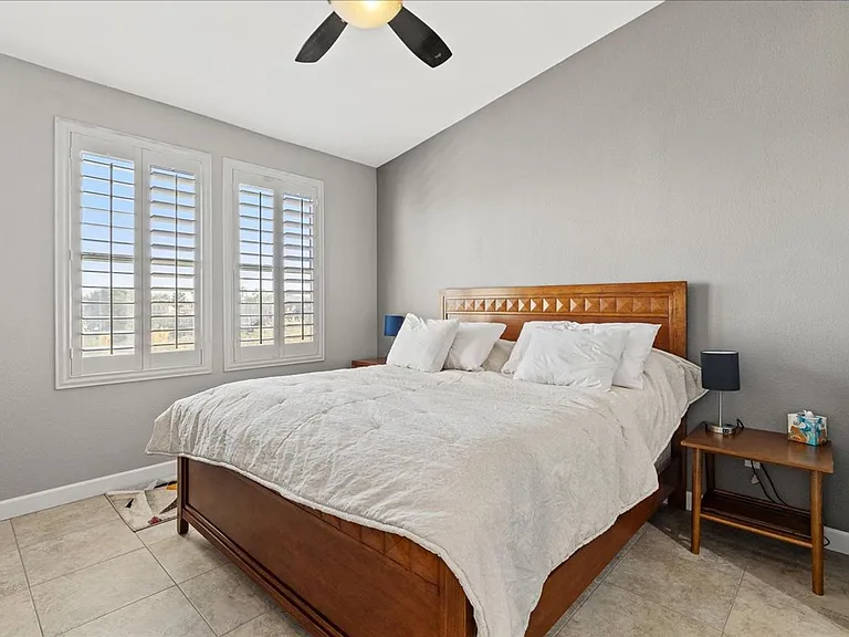 660 Peachy Canyon Cir #201 — Photo 15