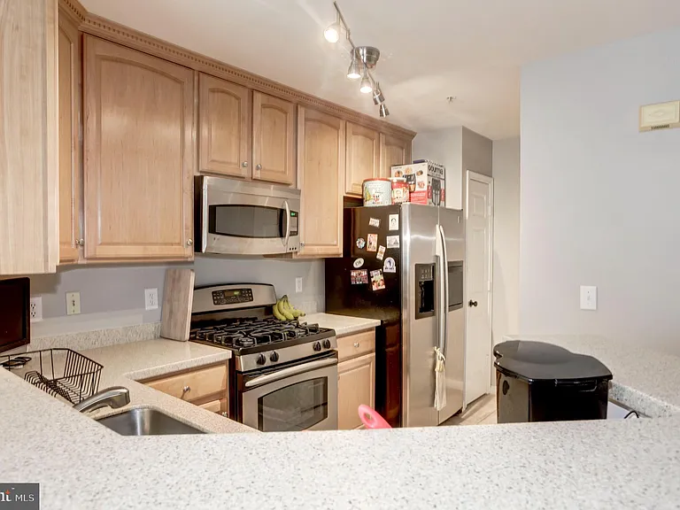 12852 Fair Briar Ln — Photo 11