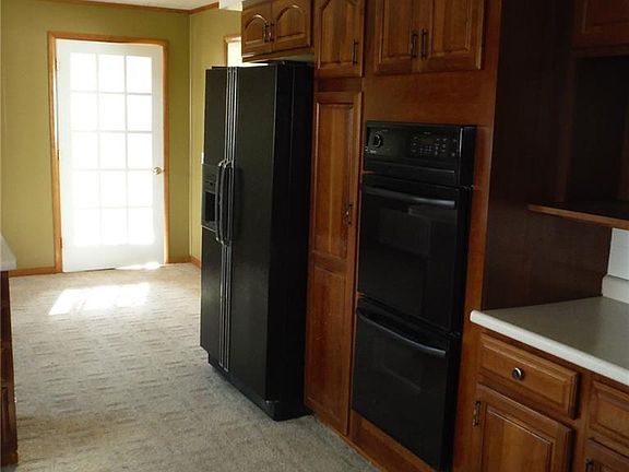 3rd image of 25 Birchwood Dr