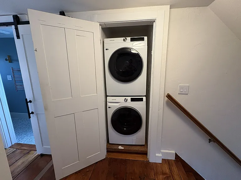 24A Houston Ave — Photo 14