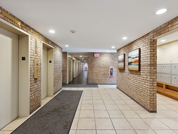 3rd image of 5900 Oakwood Dr APT 5A