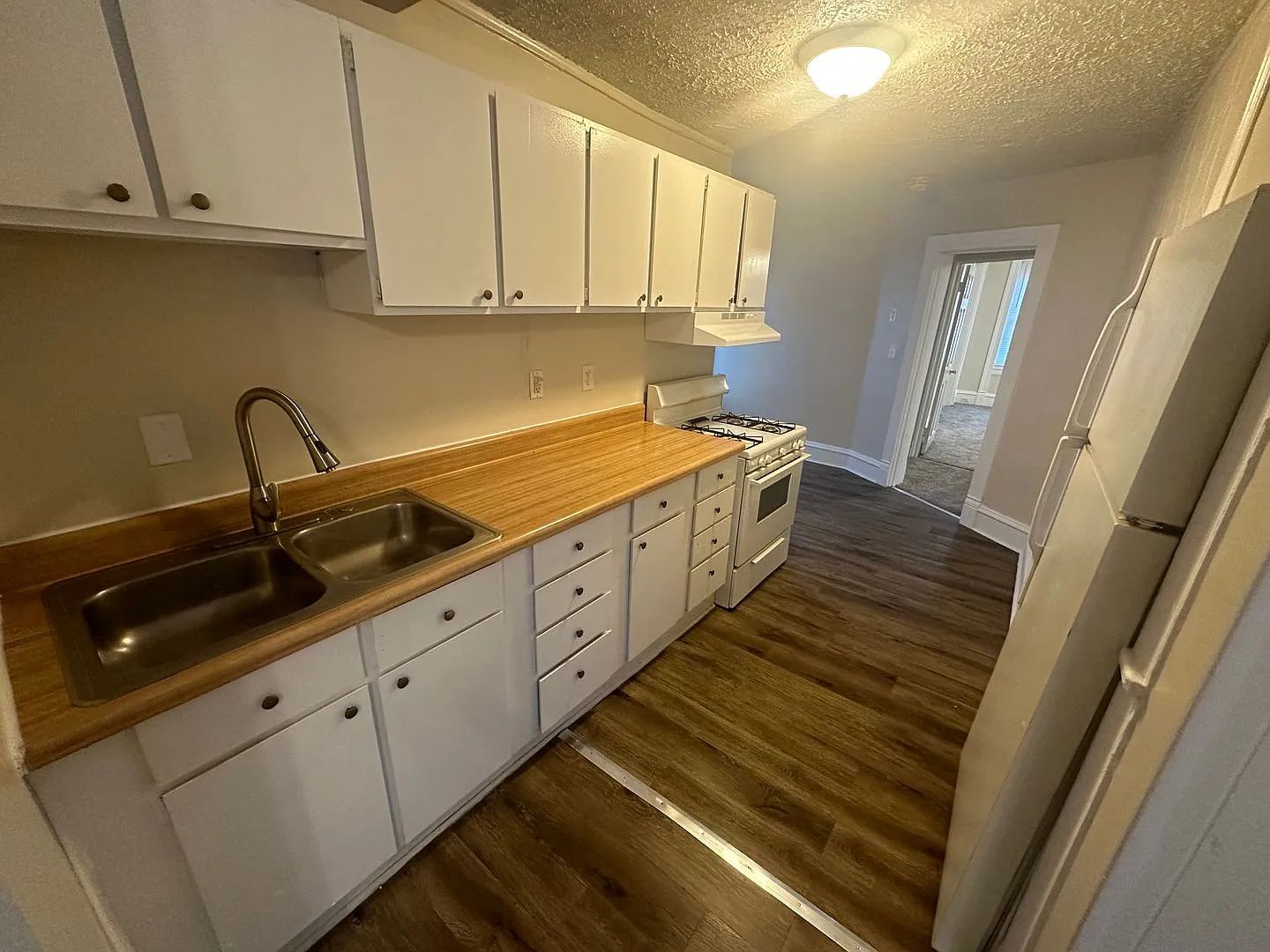 701 S. Center — Photo 2