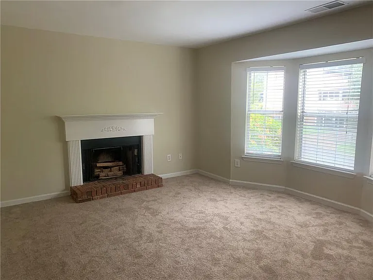 1652 Grist Mill Dr — Photo 4