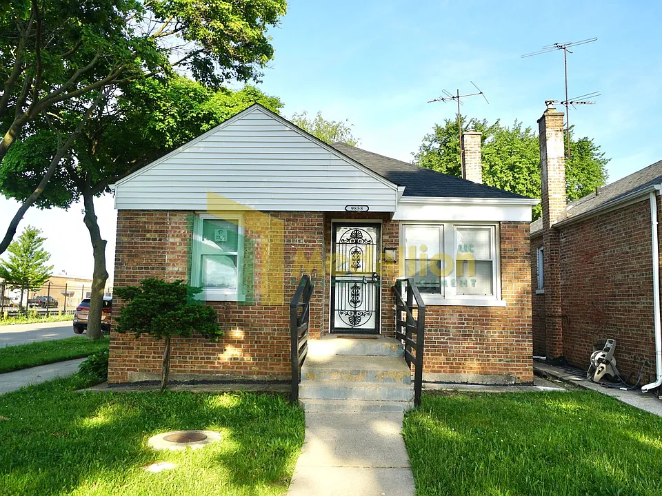 9858 S Drexel Ave