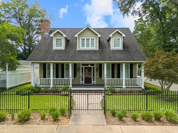 405 N Soda St, Jefferson, TX 75657