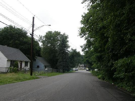 Building Photo 3
