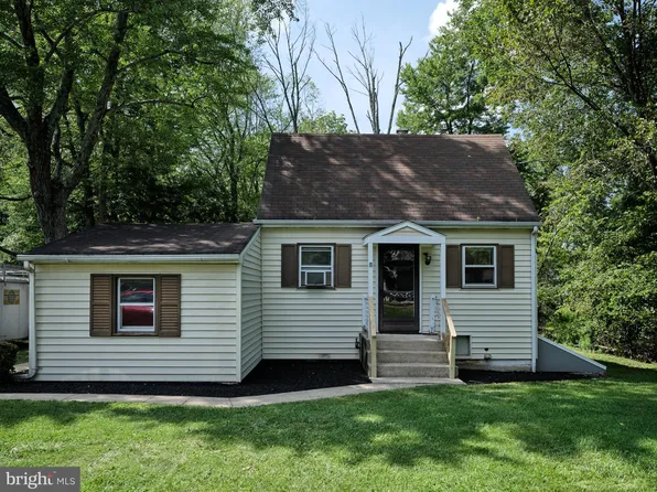 1810 N Line St, Lansdale, PA 19446