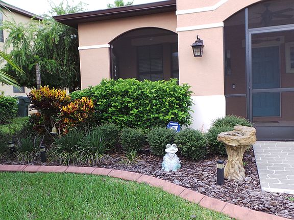 South Side with Curb Appeal