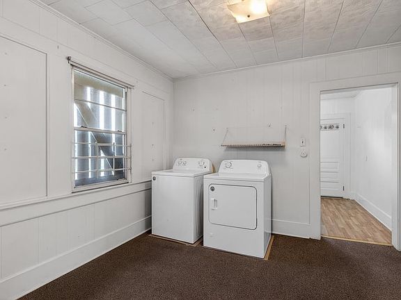 5th image of 913 Liberty St