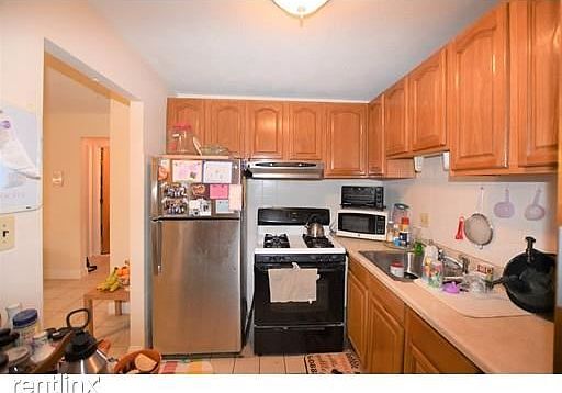 33 Cogswell Ave. #4 Cambridge - Porter Square Shared Unit Ph