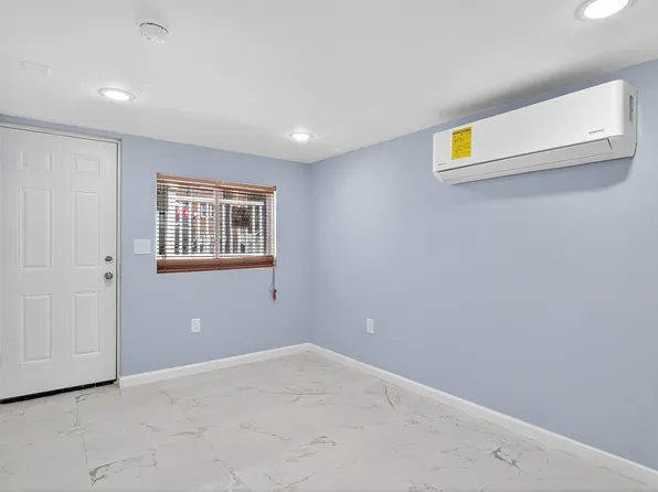 43 Sycamore Road image 8 of 15