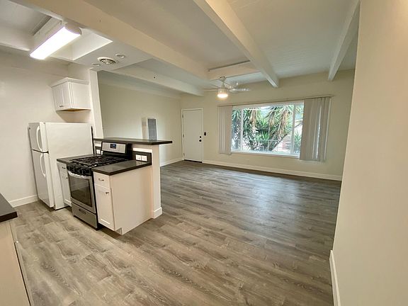 4th image of 3102 S Canfield Ave APT 8