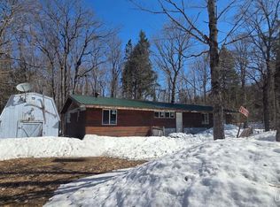 7122 Maple Grove Rd, Munising, MI 49862