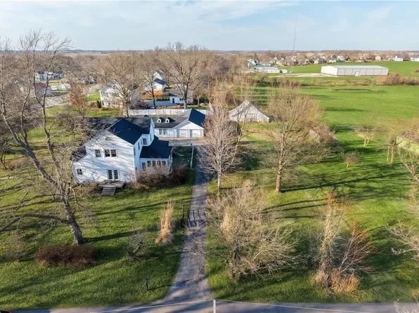 105 N 169th Hwy, Gower, MO 64454