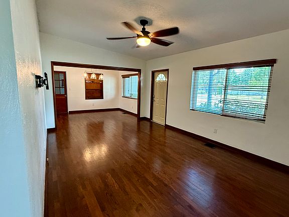 4th image of 2819 Rogan Rd