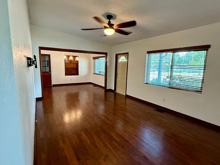 2819 Rogan Rd — Photo 4
