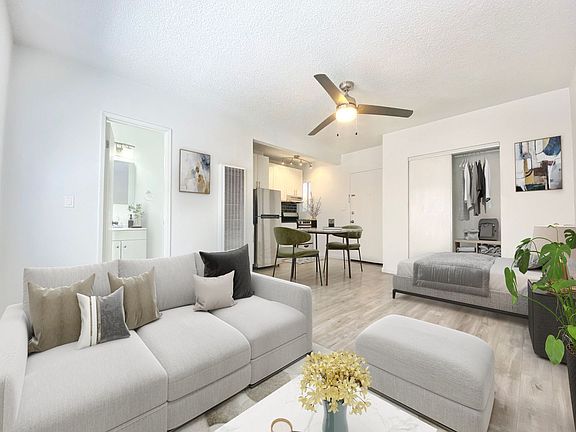 2nd image of 818 S Mariposa Ave #0B