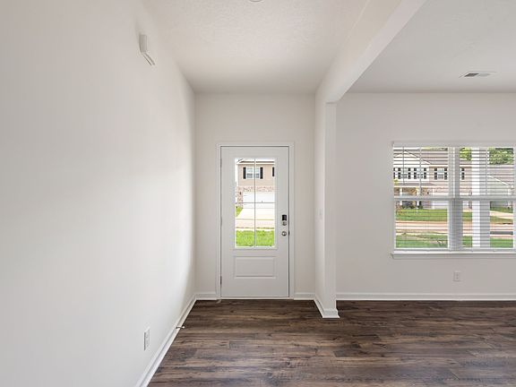 3rd image of 364 Hayley Marie Ln