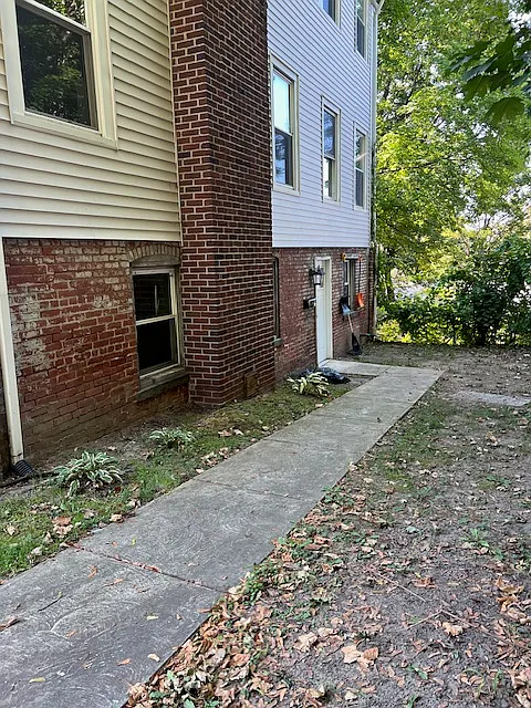 Building Photo - 716 Vine St #2