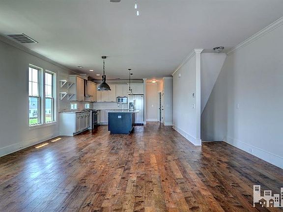 4th image of 313 S 4th Avenue #A