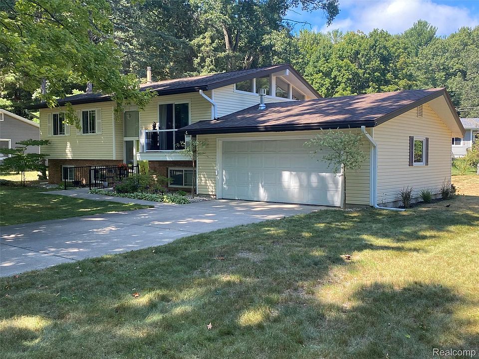 1st image of 2115 Aspen Dr