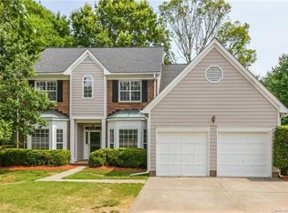 13627 Stephendale Dr, Charlotte, NC 28273