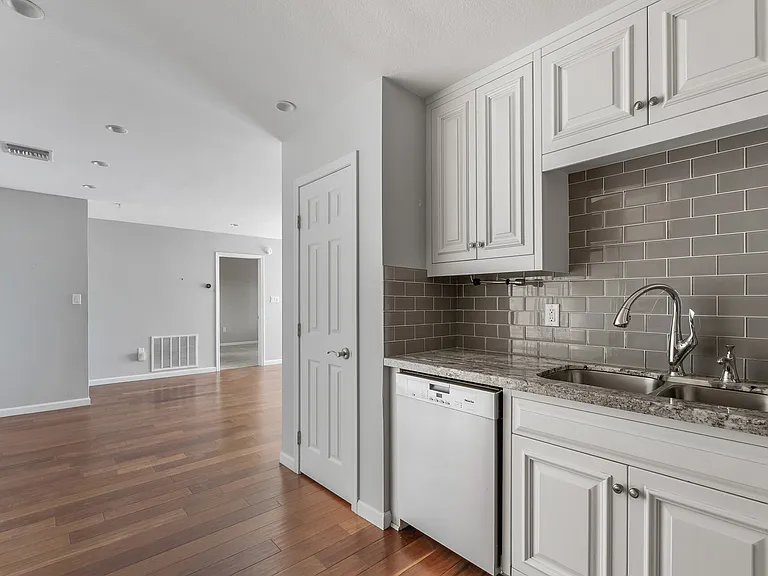 4200 N Miller Rd #428 — Photo 5