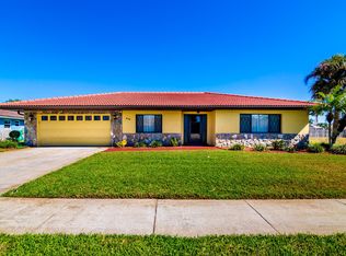 630 S Hedgecock Sq, Satellite Beach, FL 32937